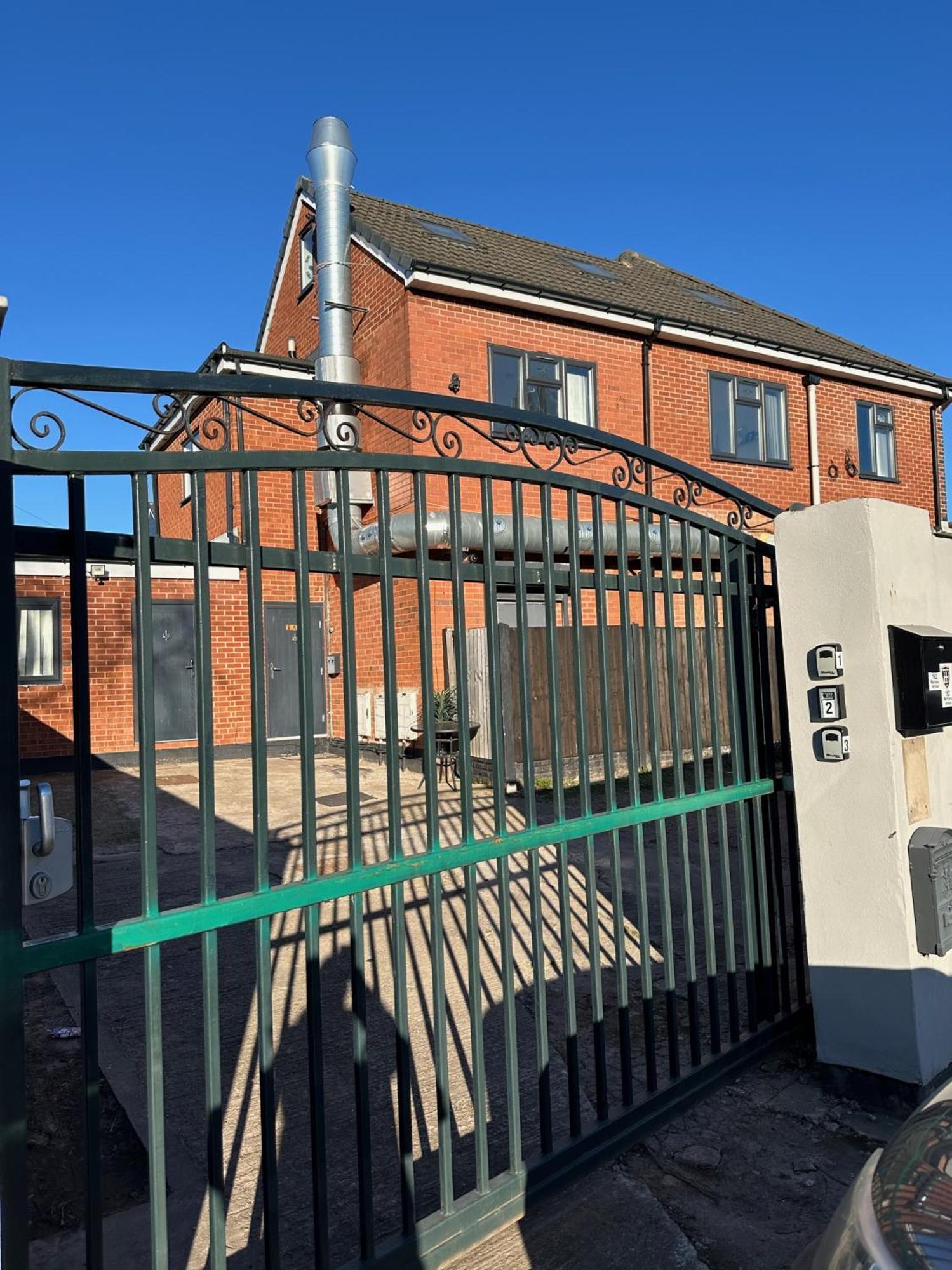 Modern & Cosy 2-Bed Apartment Near Nec, Airport & Jlr! Birmingham Extérieur photo